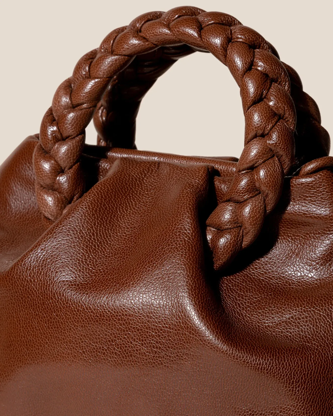 Bombon M Supple Shiny>Hereu Studio Online