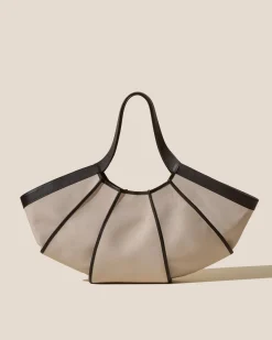 Delta>Hereu Studio Discount