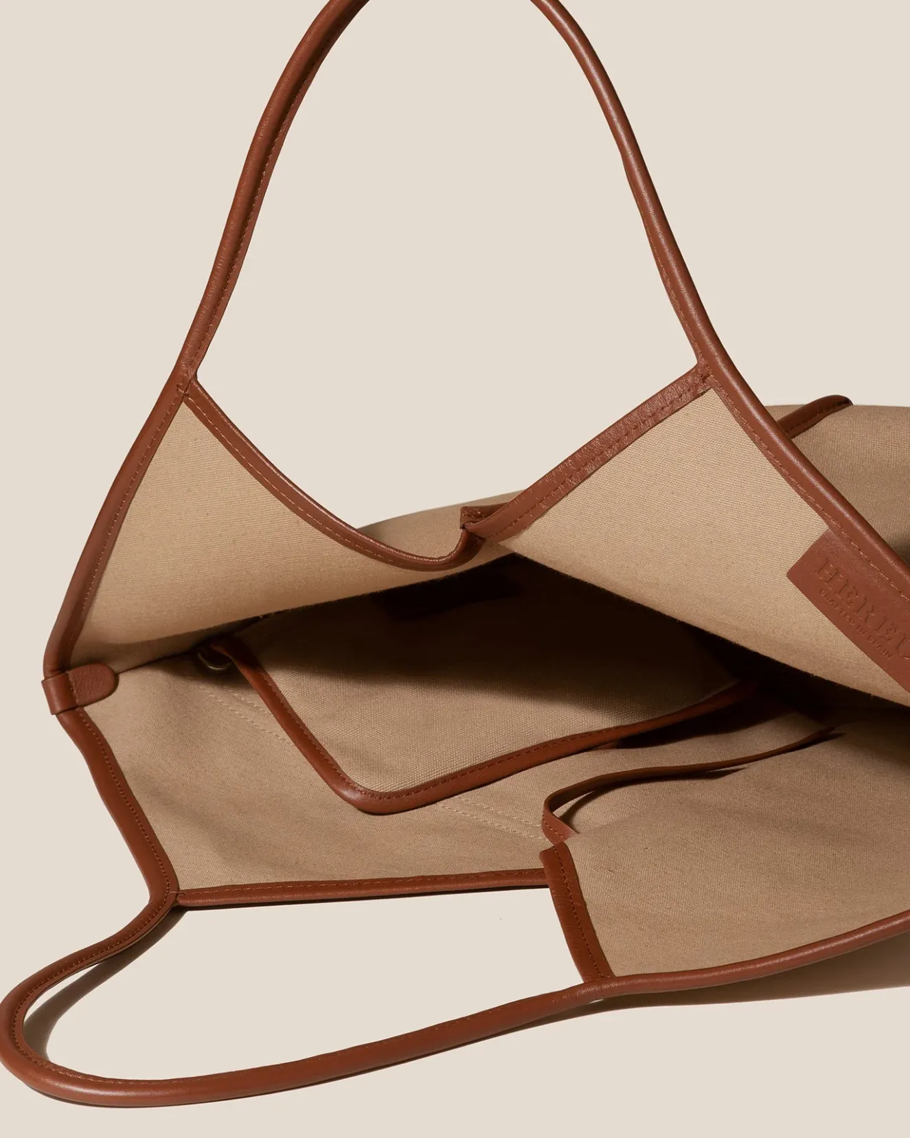 Duna>Hereu Studio Online