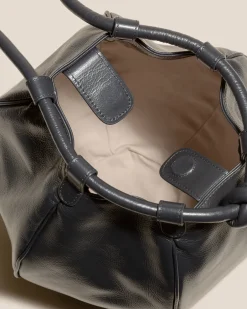 Globul Distressed><noscript><img width=