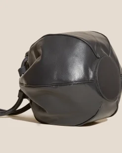 Globul Distressed><noscript><img width=