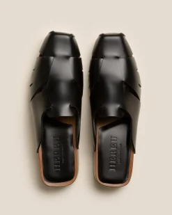 Licia><noscript><img width=