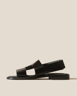 Llaut Square>Hereu Studio Fashion