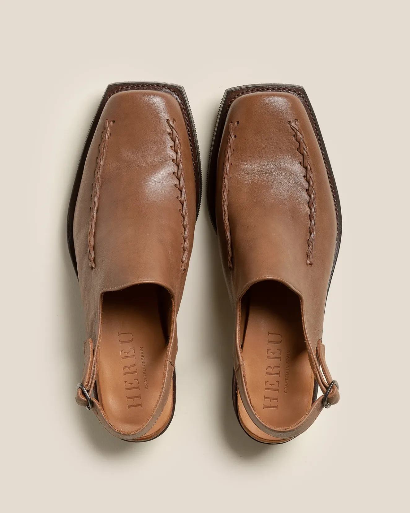 Saura>Hereu Studio Outlet